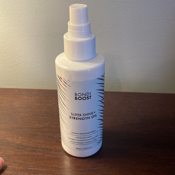 Bondi Boost Super Shine + Strength Oil - Picture 6 of 7